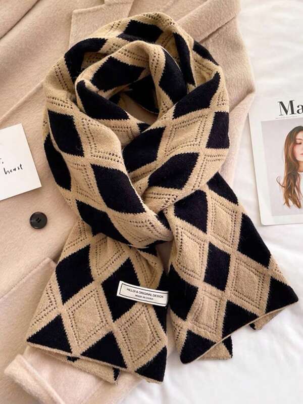 Thick Diamond Pattern Knitted Scarf 