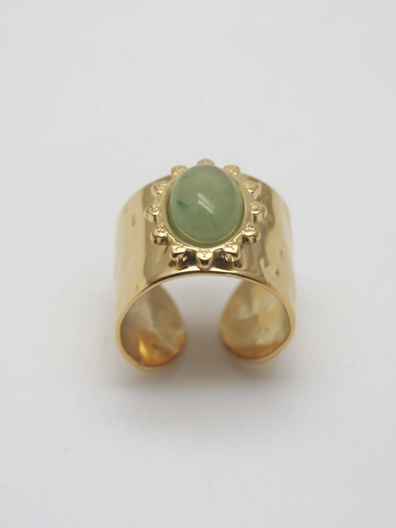 Royal jade ring